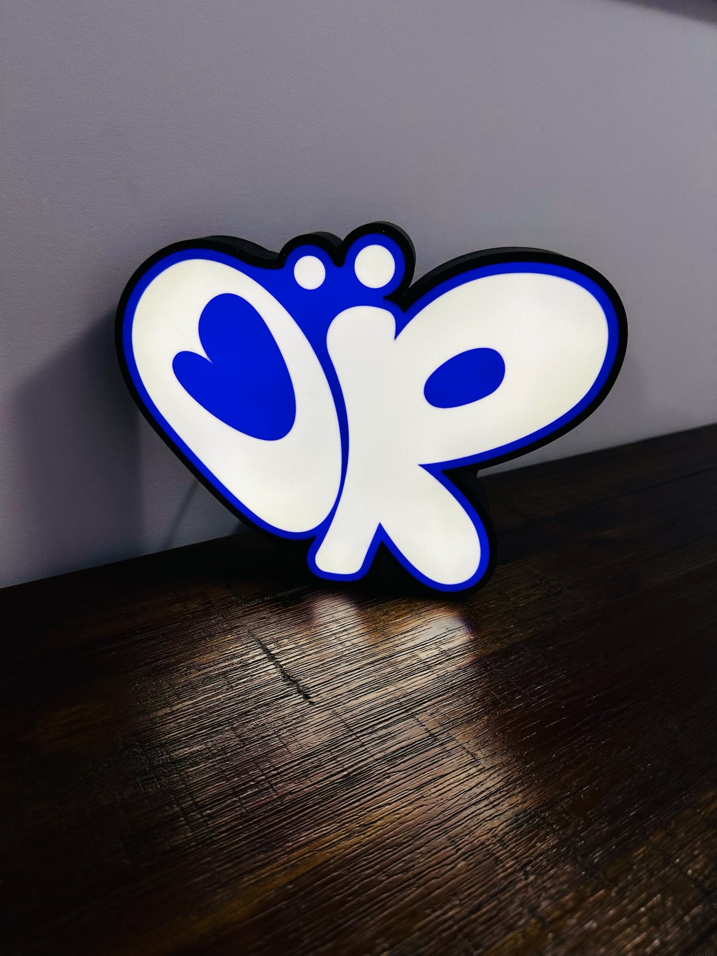 Leuchtschild: Olivia Rodrigo – Purple Heart Logo – USB-betriebene LED-Kunst