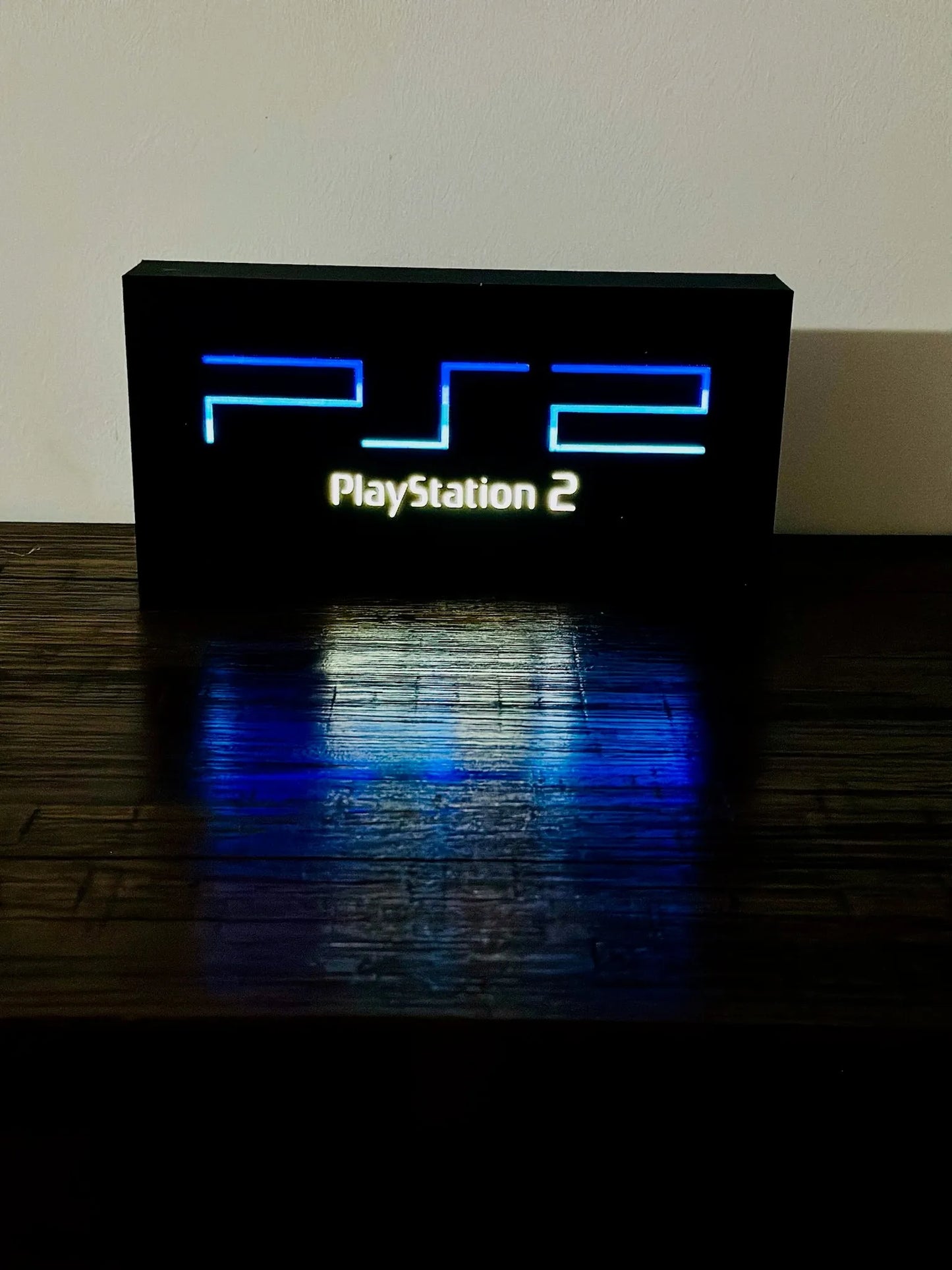 Sony Playstation 2 Logo – Original PS2-Farben – Leuchtende Wandkunst – USB-Stromversorgung