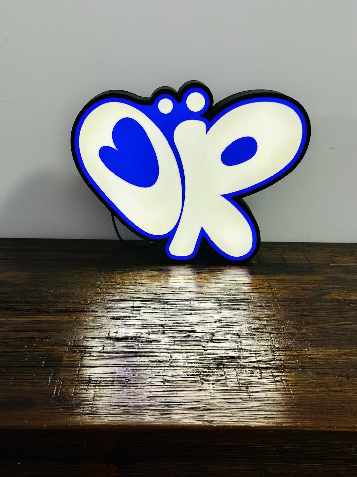 Leuchtschild: Olivia Rodrigo – Purple Heart Logo – USB-betriebene LED-Kunst