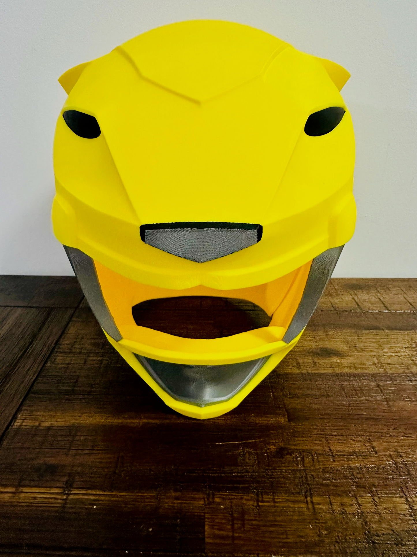 Yellow Mighty Morphin Power Rangers Helmet - Cosplay Kit / Full Size Decoration
