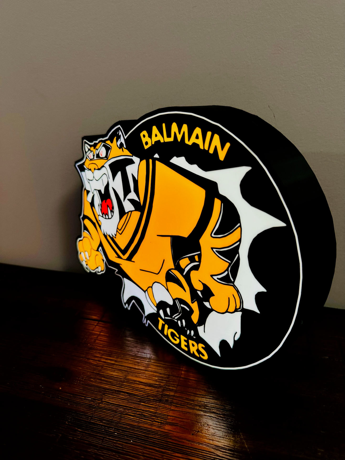Balmain Tigers – Beleuchtetes Logo/Schild – Stromversorgung über USB