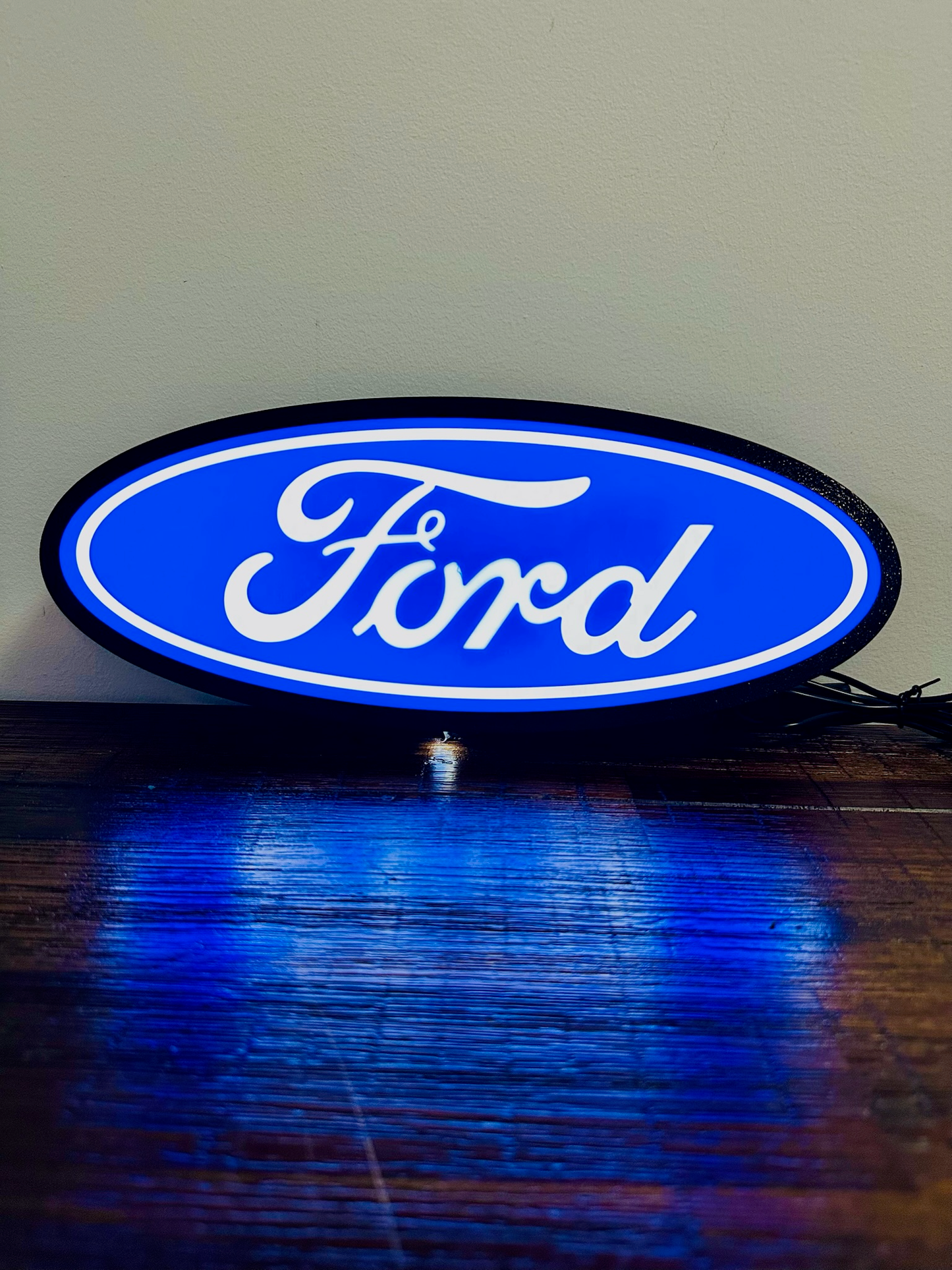 Ford Oval Logo - Leuchtschild - Stromversorgung über USB