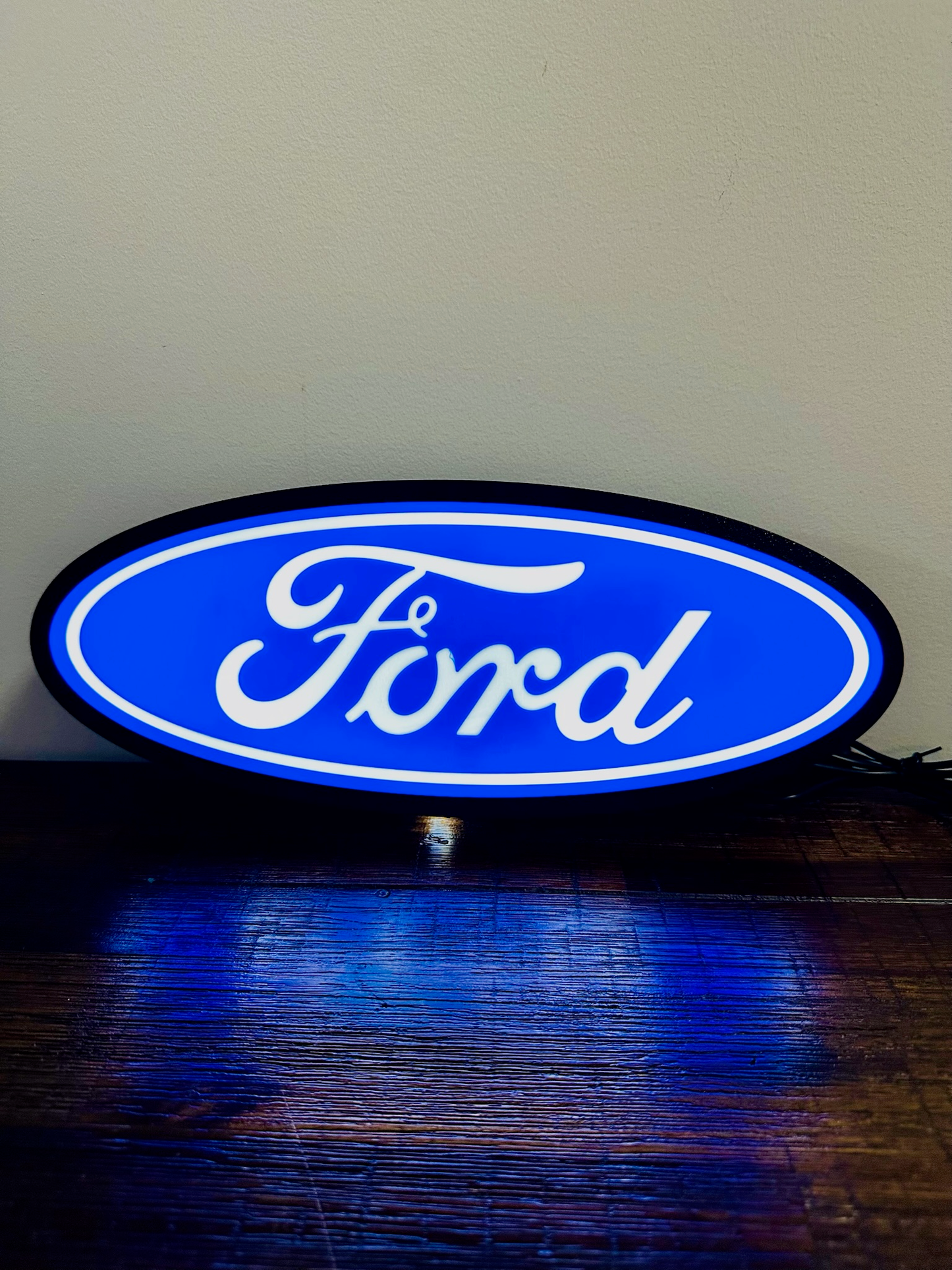 Ford Oval Logo - Leuchtschild - Stromversorgung über USB