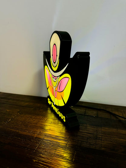 Sir Pentious mit Beleuchtung und USB-Betrieb – Lieblingswandkunst für Fans von Hazbin Hotel