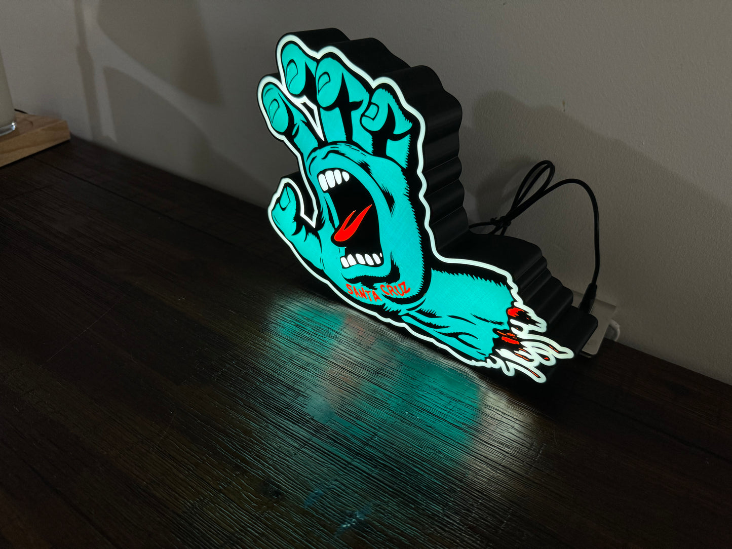 Santa Cruz - Light Up Logo - Screaming Hand - USB Powered