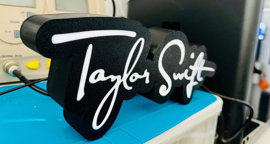 Taylor Swift Autograph / Signature Light Box - 30cm, USB Powered, LED Lit - Light Up Wall Art - Michael's 3D World