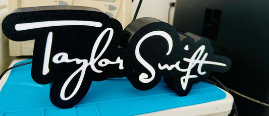 Taylor Swift Autograph / Signature Light Box - 30cm, USB Powered, LED Lit - Light Up Wall Art - Michael's 3D World
